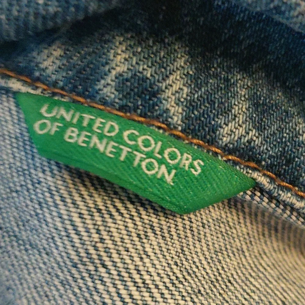 Vintage 90s United Colors Of Benetton MADE IN ITALY Jean Jacket - Picture 10 of 10